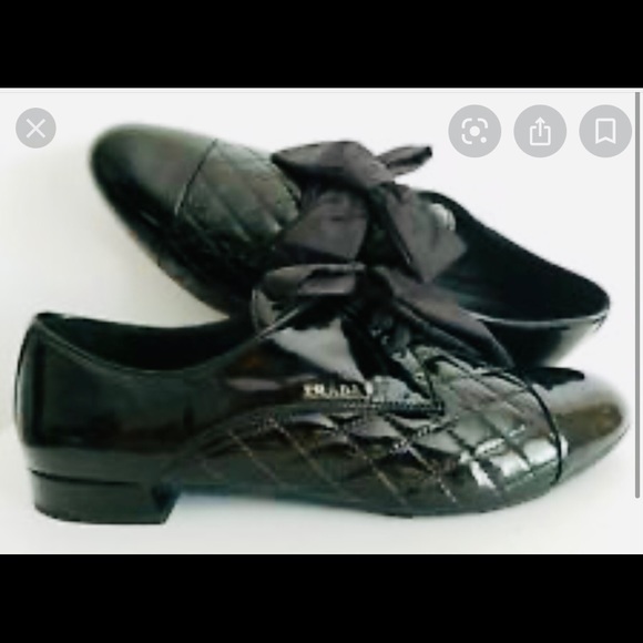 Prada patent leather bow oxfords - Picture 5 of 5